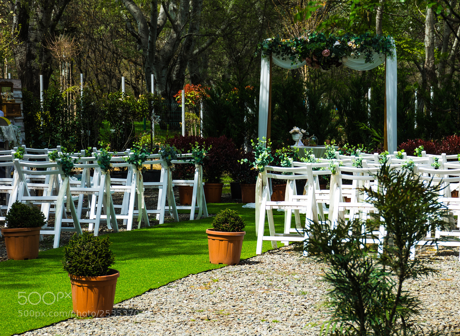 Sony a7 sample photo. Wedding ready yard photography