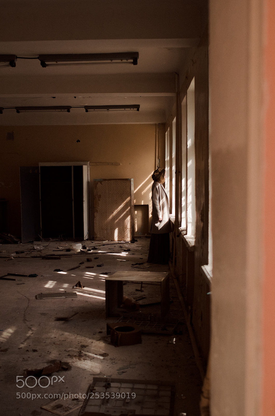 Nikon D5100 sample photo. In the abandoned house photography