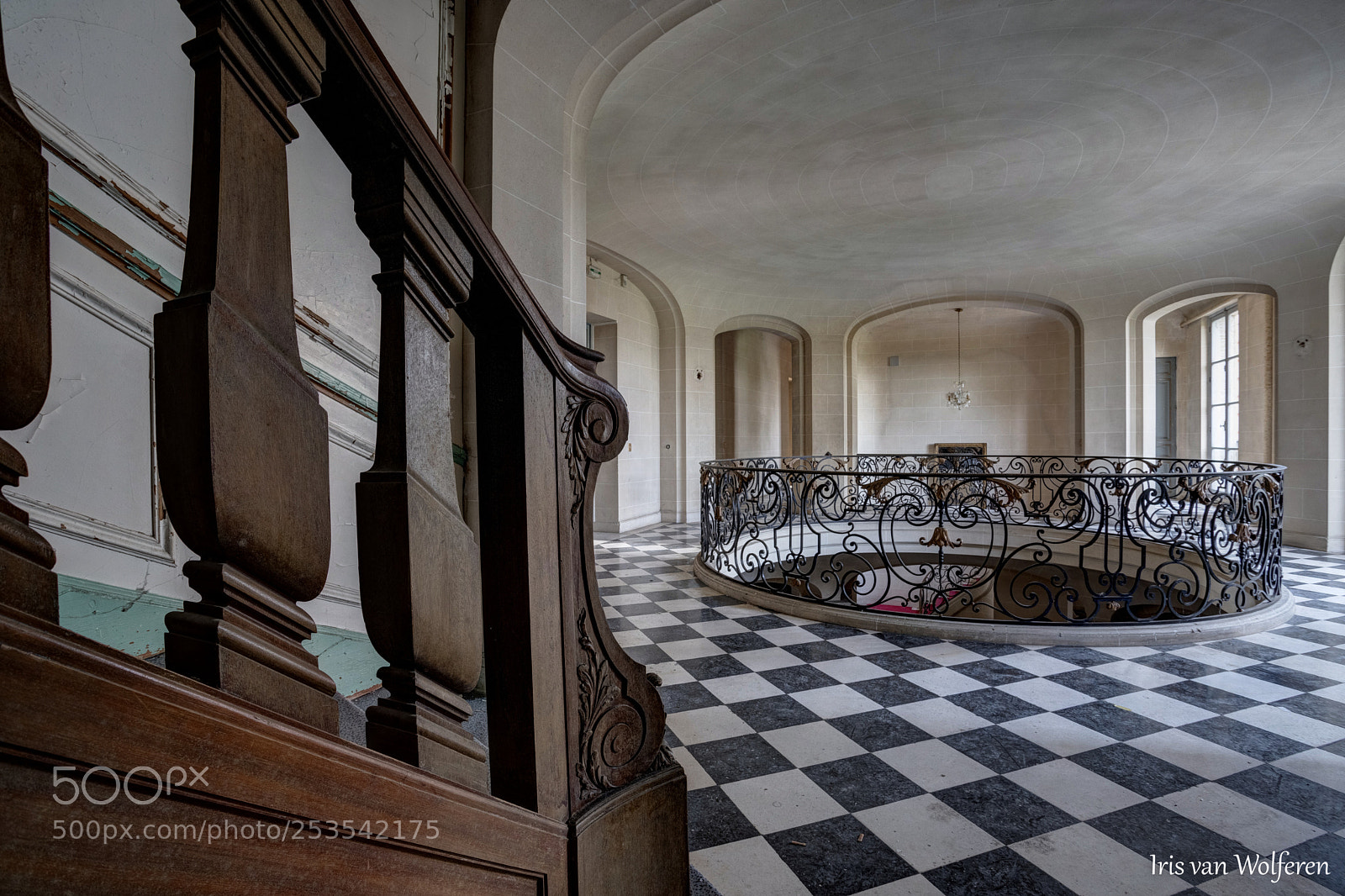 Canon EOS 6D Mark II sample photo. Moulinsart photography