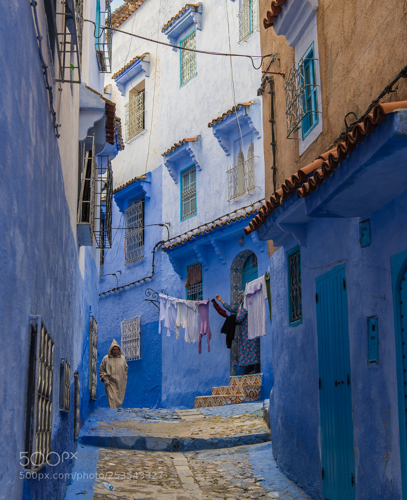 Nikon D850 sample photo. Hanging laundry in chefchaouen photography