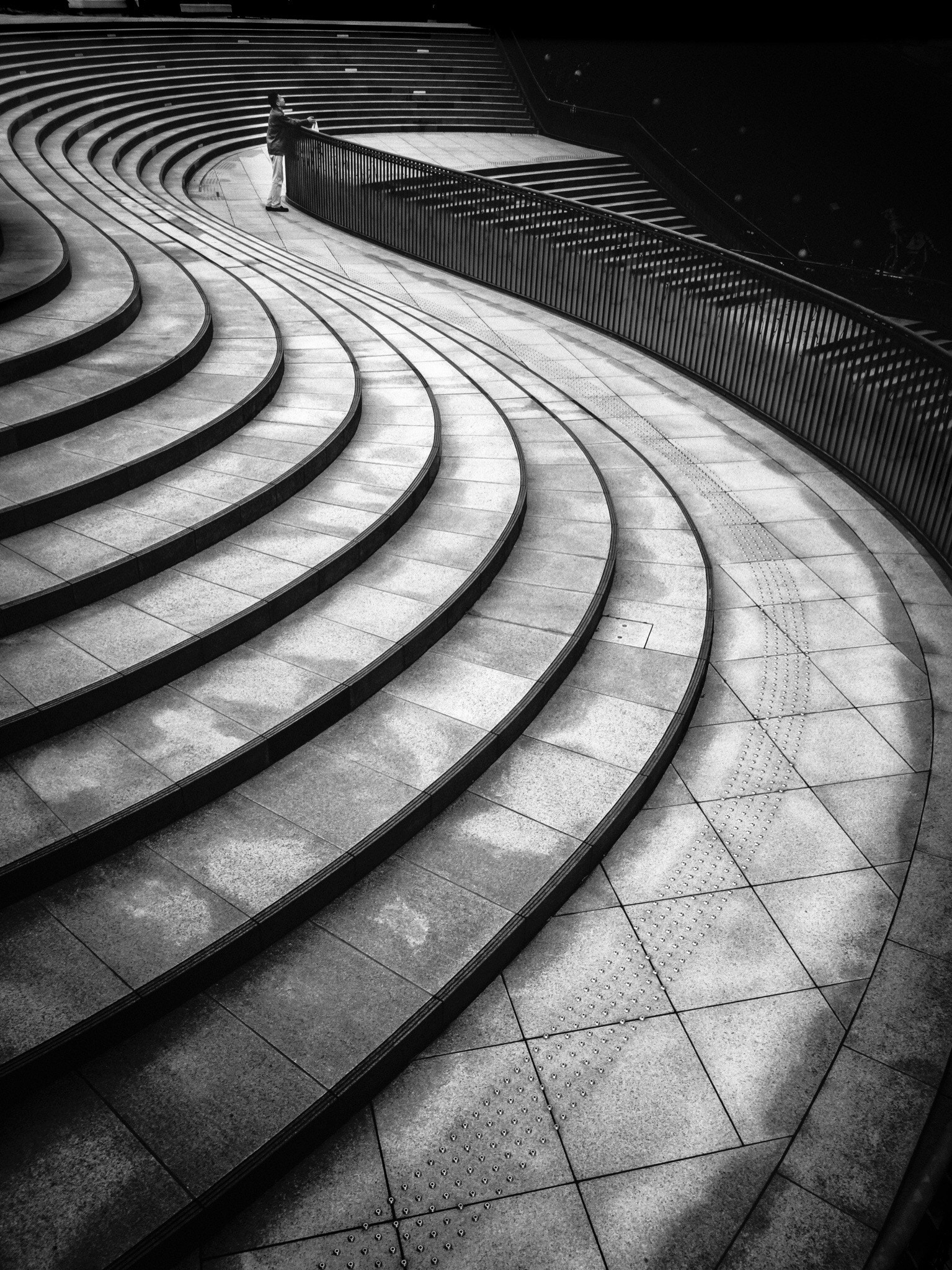 Leica M Monochrom (Typ 246) sample photo. Alone in tokyo photography