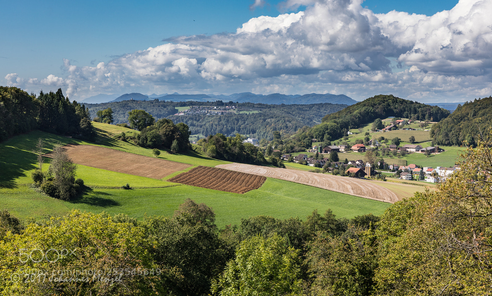 Canon EOS 5D Mark IV sample photo. Countryside photography