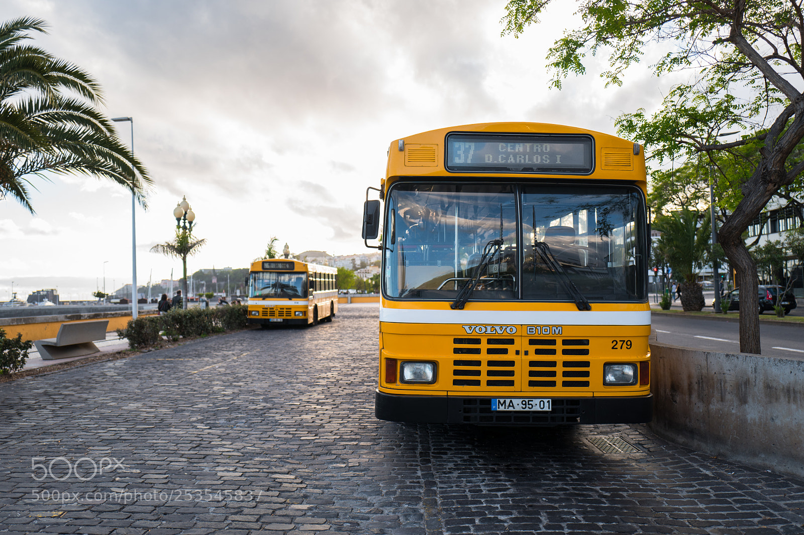 Leica Q (Typ 116) sample photo. Funchal bus photography