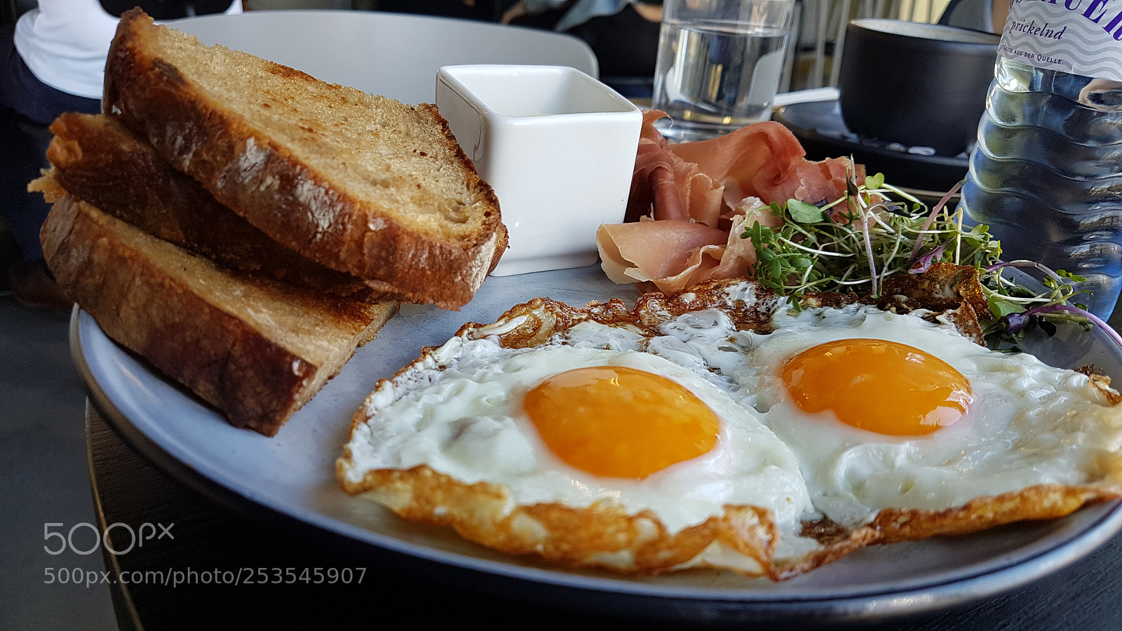 Samsung Galaxy S7 Edge sample photo. Breakfast at donaukanal photography