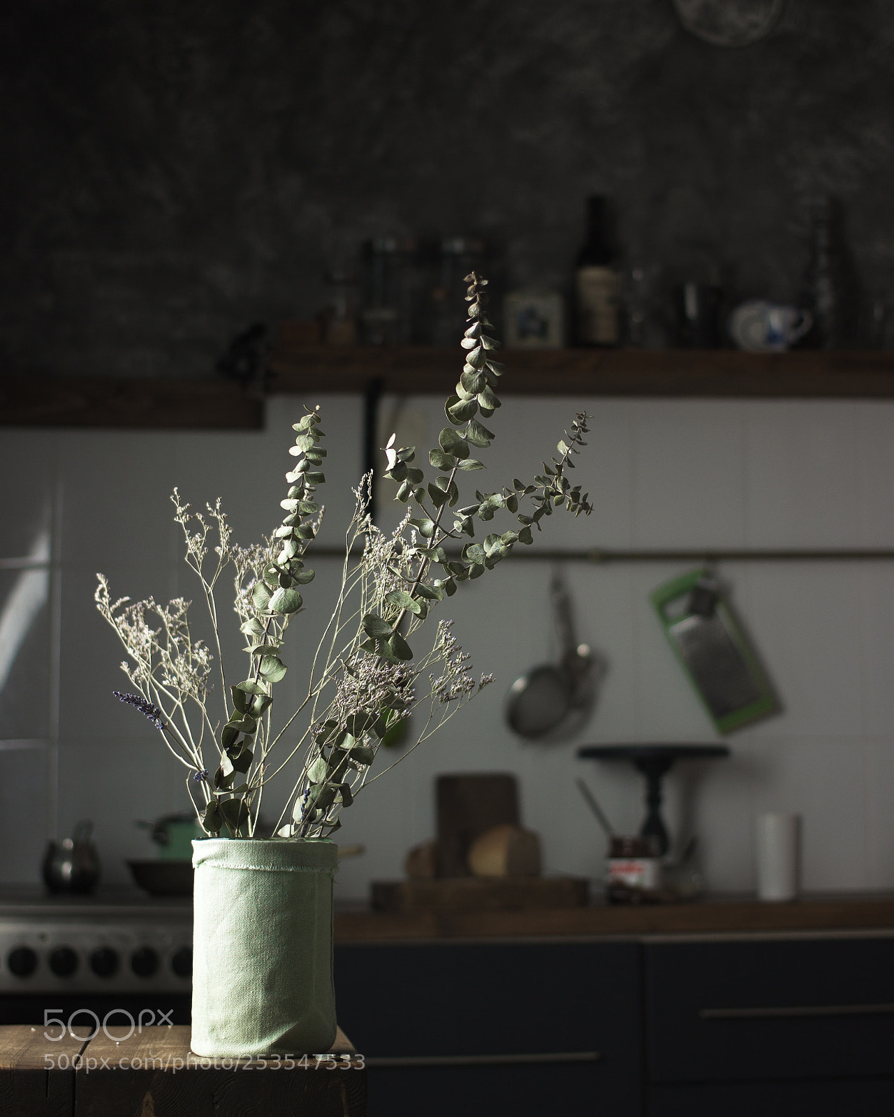 Canon EOS 600D (Rebel EOS T3i / EOS Kiss X5) sample photo. Eucalyptus at my kitchen photography