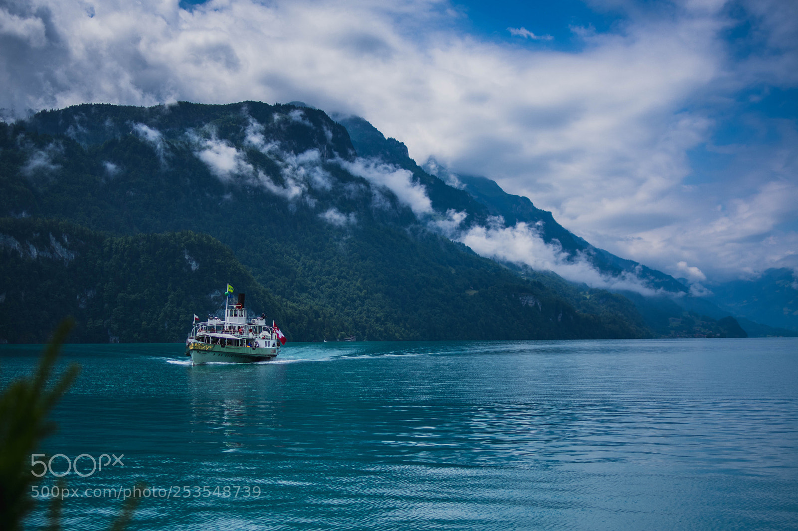 Pentax K-3 sample photo. Bernese oberland - boat photography