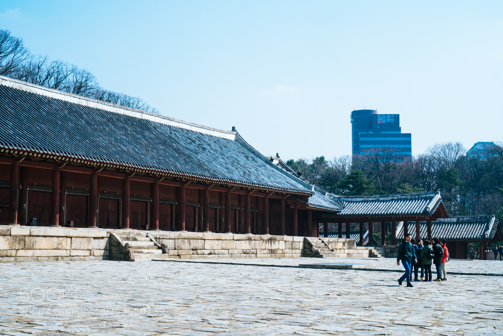 Sony a6300 sample photo. Courtyard photography