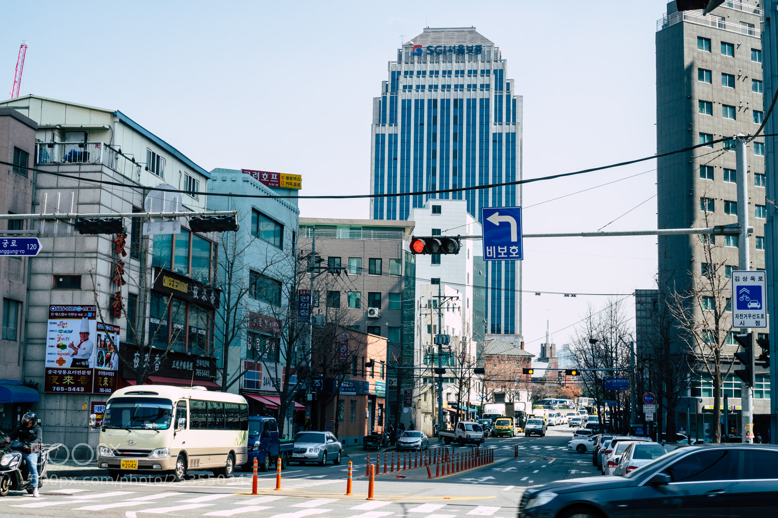 Sony a6300 sample photo. Left turn photography