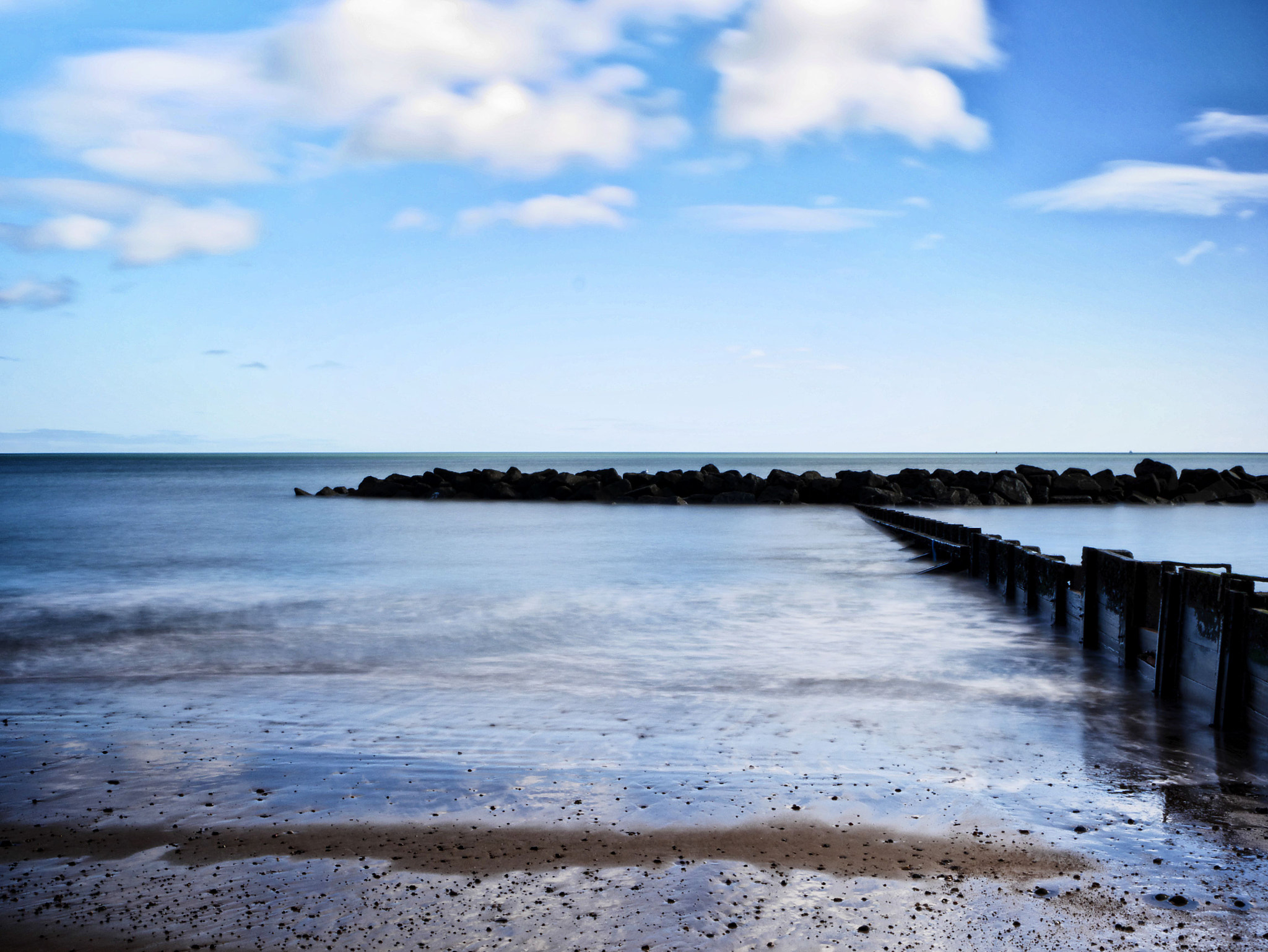 Panasonic Lumix DMC-GF7 sample photo. Aberdeen bay photography