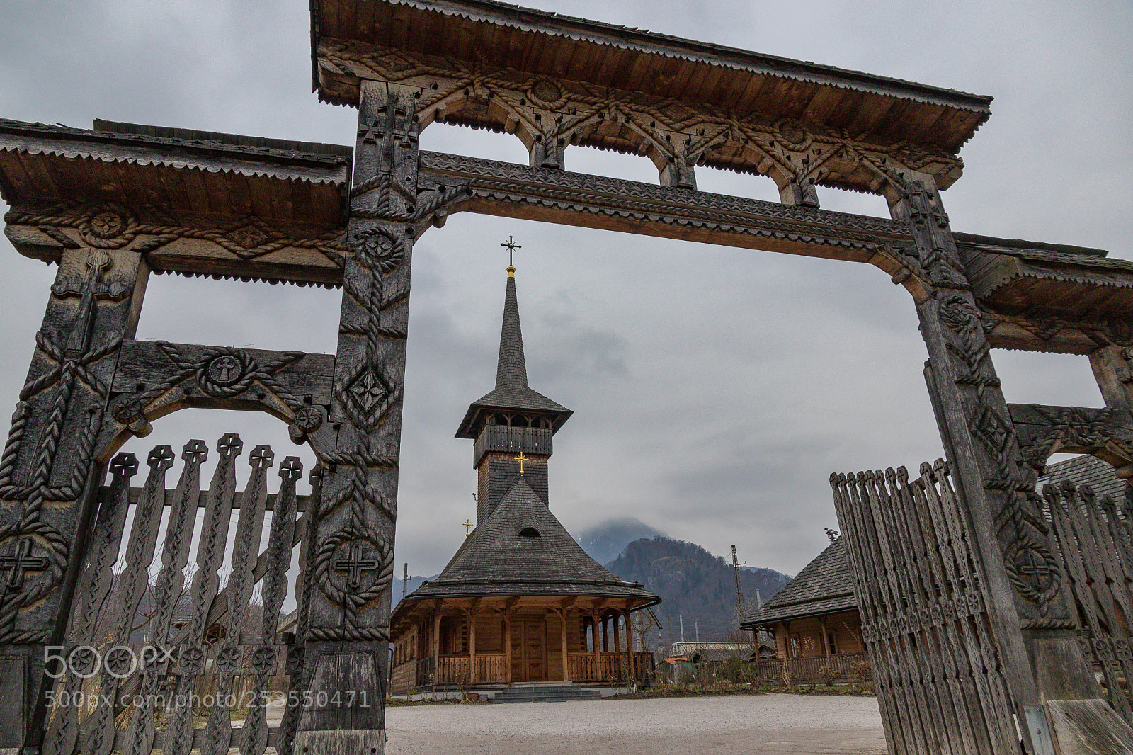Canon EOS 80D sample photo. Romanian orthodox church photography