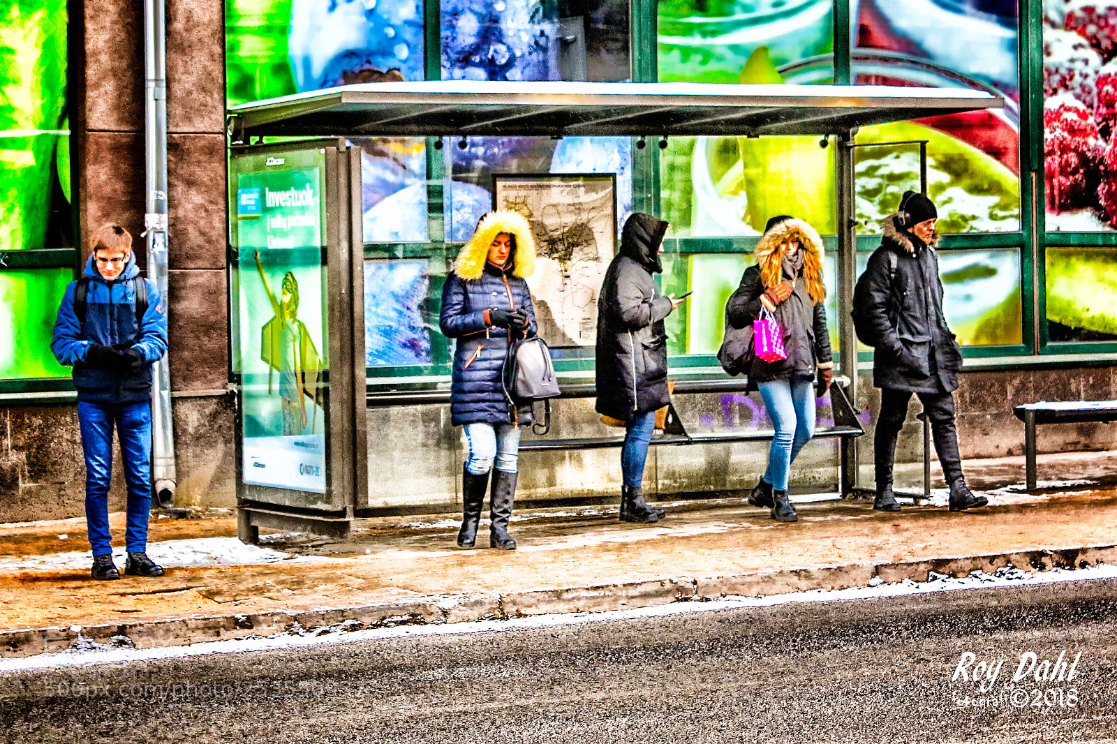 Canon EOS 70D sample photo. Waiting for the bus photography