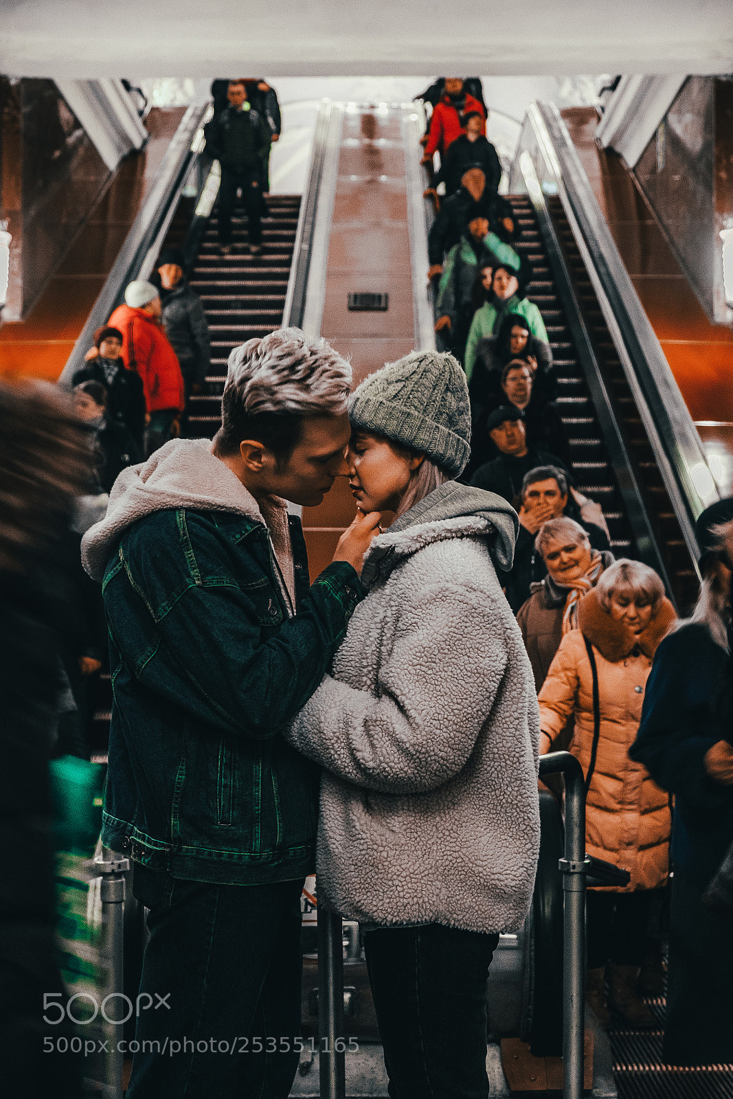 Fujifilm X-T1 sample photo. Metro photography