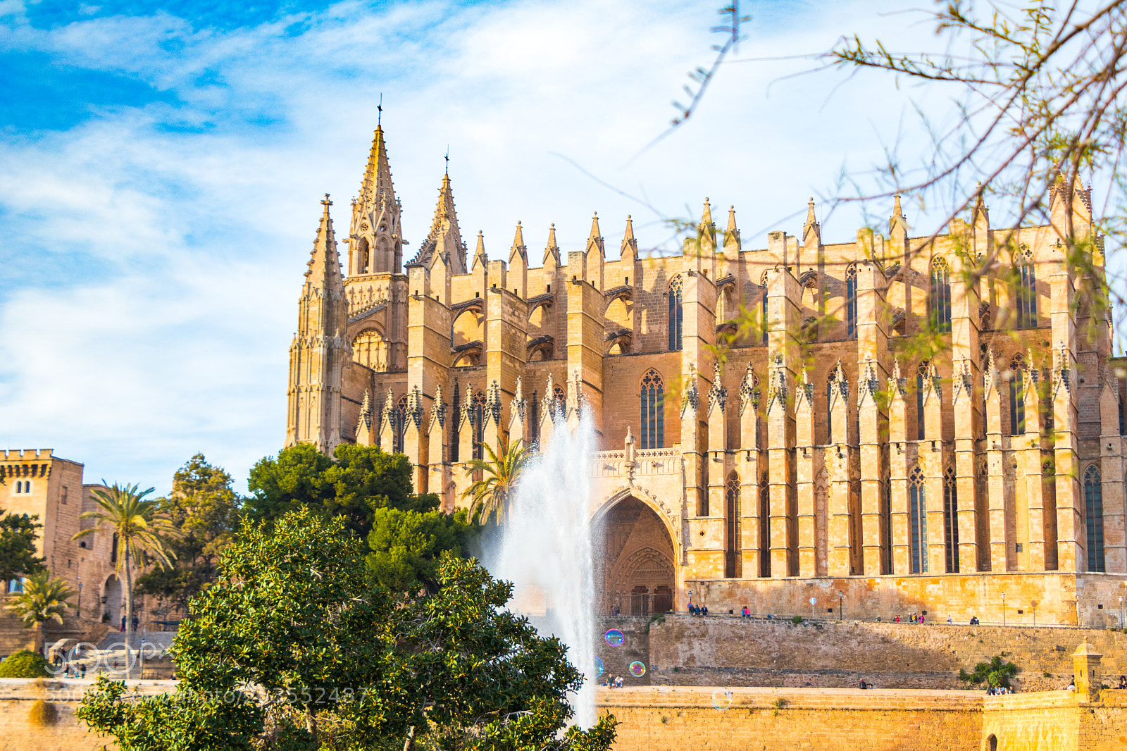 Canon EOS 77D (EOS 9000D / EOS 770D) sample photo. Mallorca cathedral photography