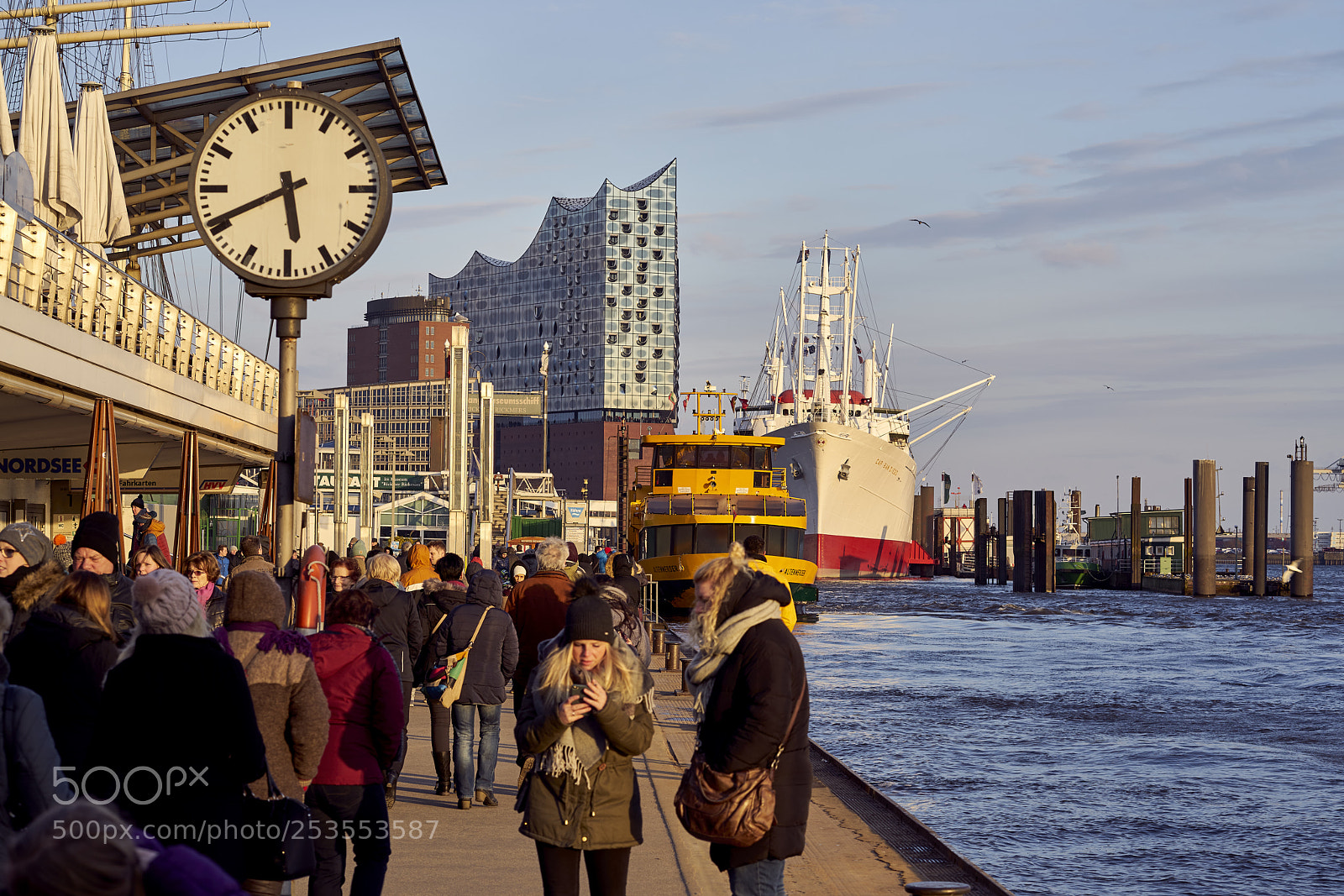 Sony a7R II sample photo. Elphy view from landungsbr photography