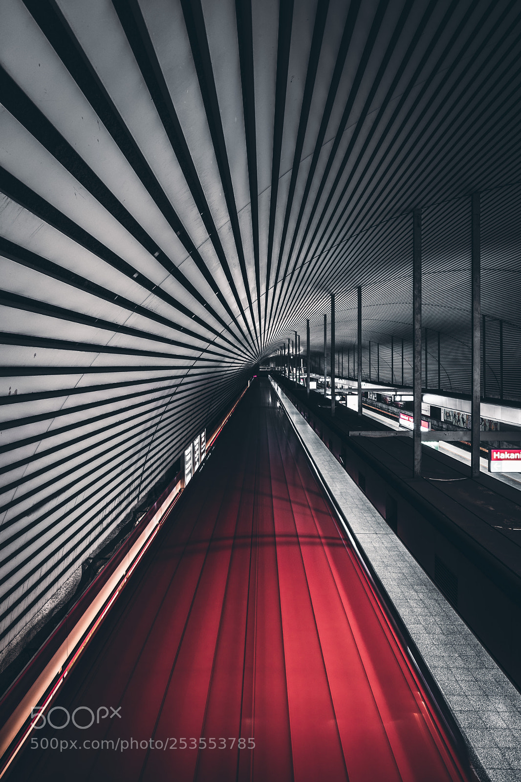 Canon EOS 6D Mark II sample photo. Subway photography