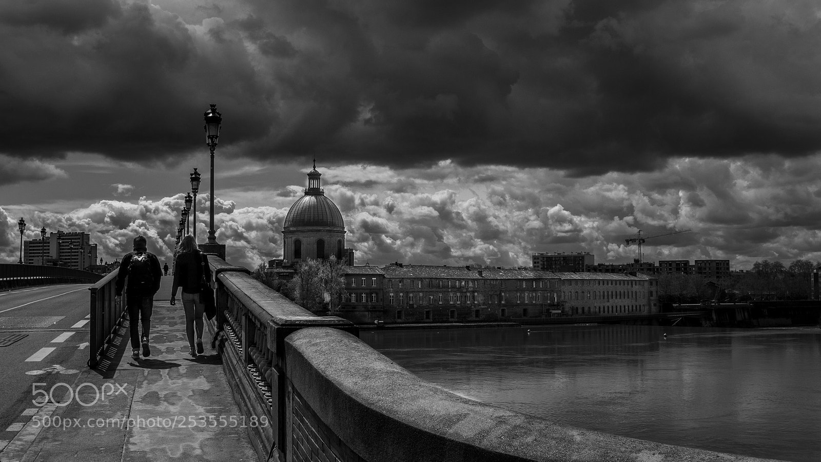 Olympus OM-D E-M10 III sample photo. Clouds over the garonne photography