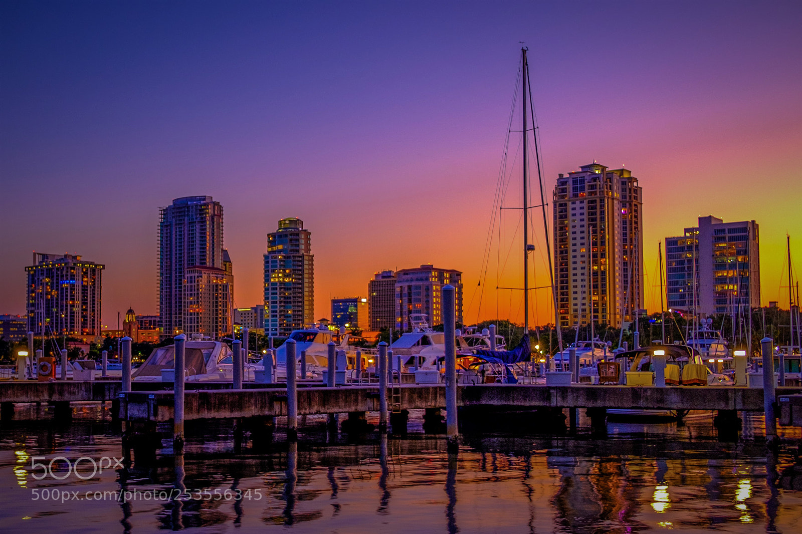Fujifilm X-T20 sample photo. Sunset st.pete's vinoy marina photography