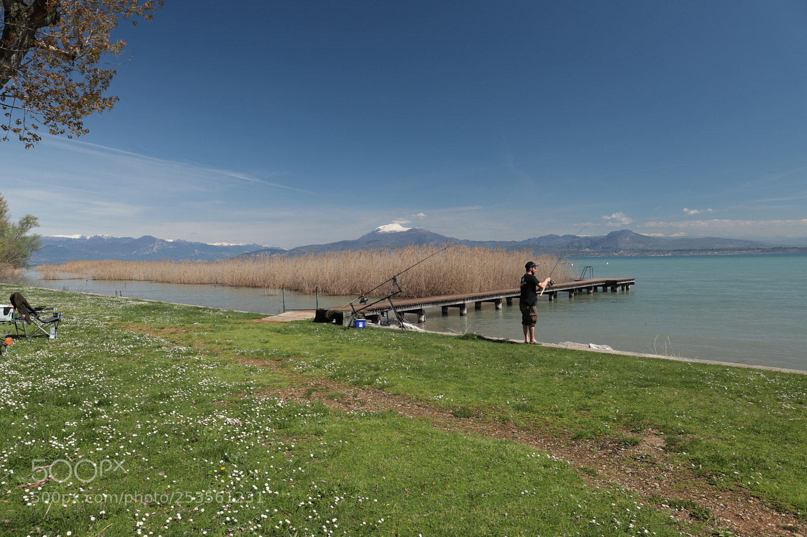 Canon EOS 6D Mark II sample photo. Fisherman on the lake photography