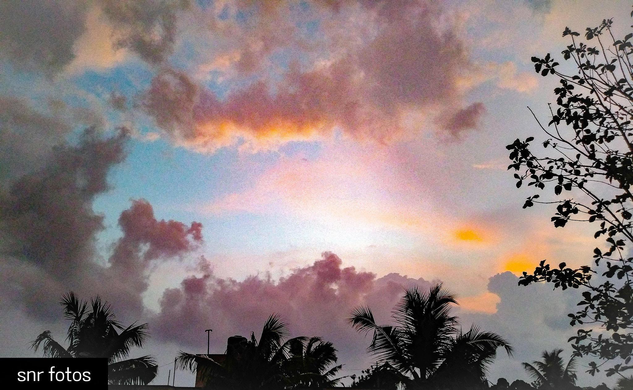 LG Q6 sample photo. Dramatic evening photography