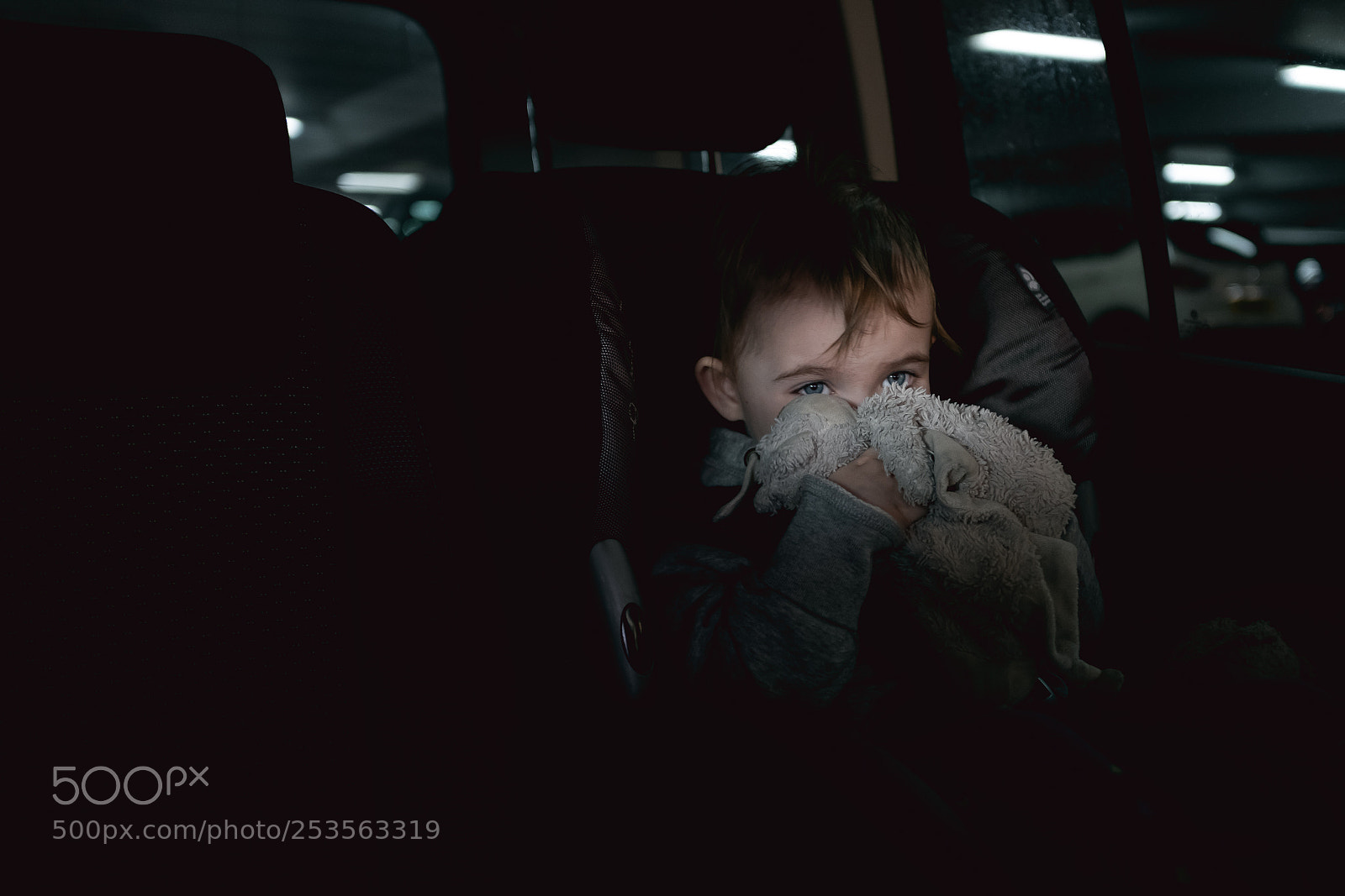 Fujifilm X100F sample photo. Isobel in the car photography