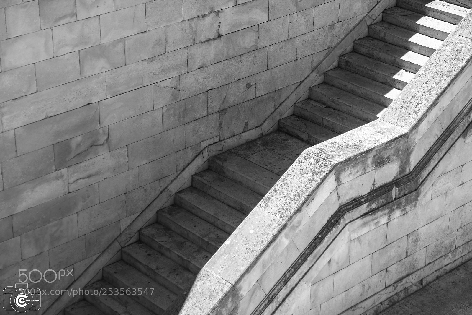 Canon EOS 400D (EOS Digital Rebel XTi / EOS Kiss Digital X) sample photo. Staircase of zadar r photography