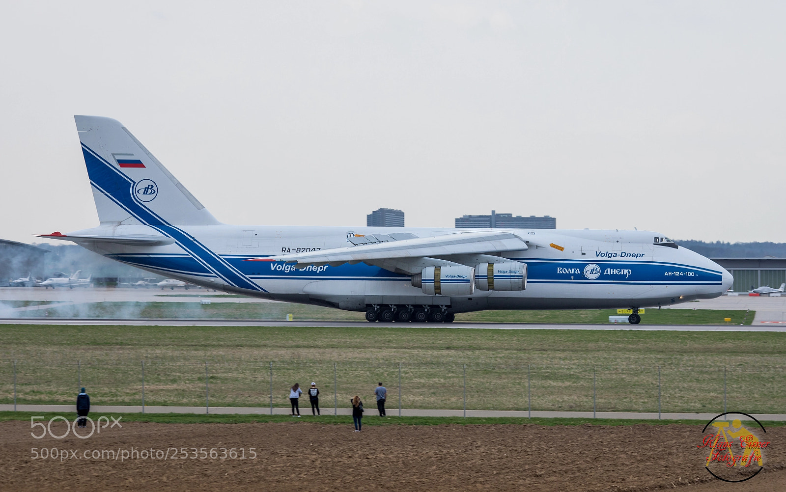 Canon EOS 5D Mark IV sample photo. Volga dnepr airlines antonov photography