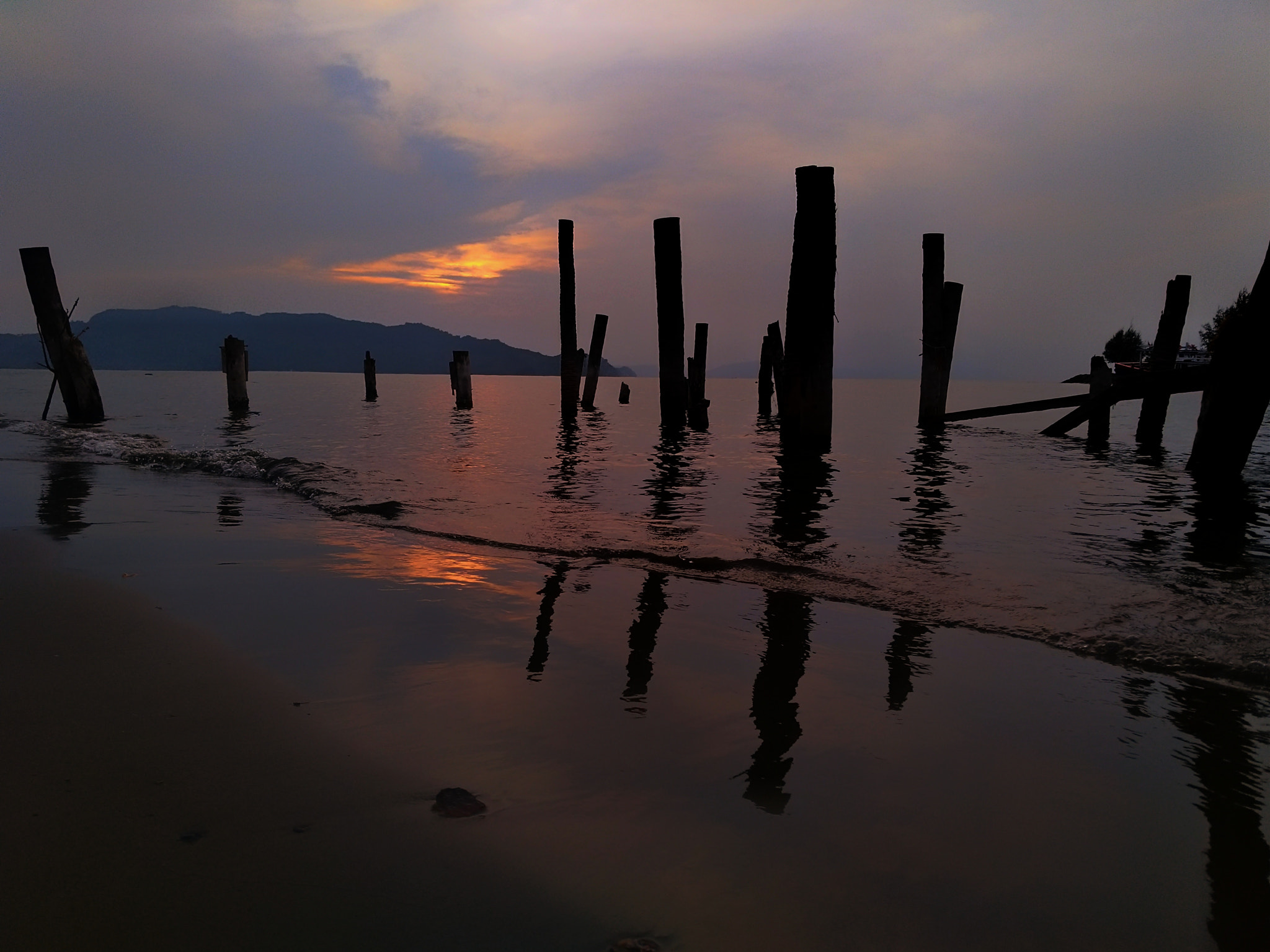 ASUS ZenFone 3 Zoom (ZE553KL) sample photo. Senja dipesisir photography