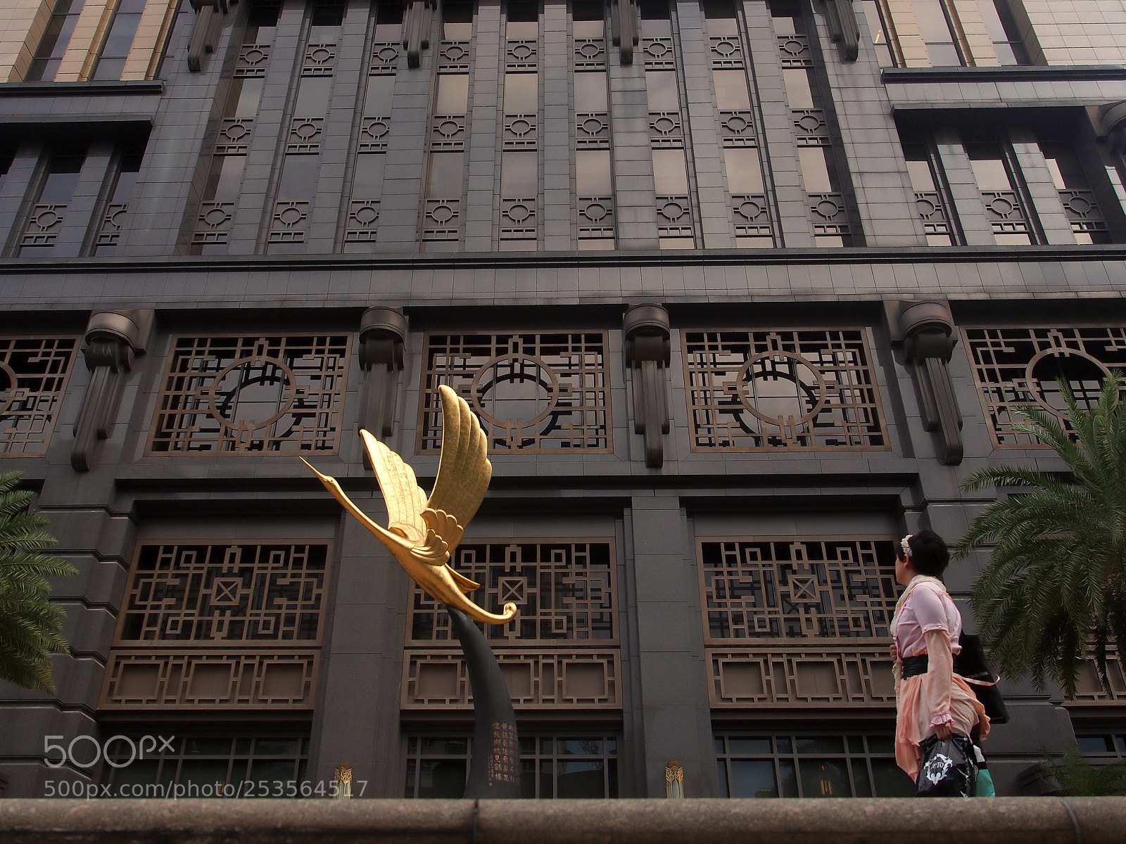 Olympus OM-D E-M5 sample photo. Welcome to art deco photography