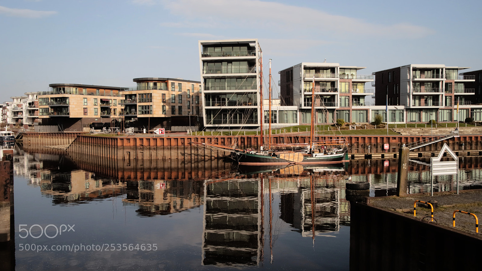 Canon EOS 6D Mark II sample photo. Alter hafen in stade photography