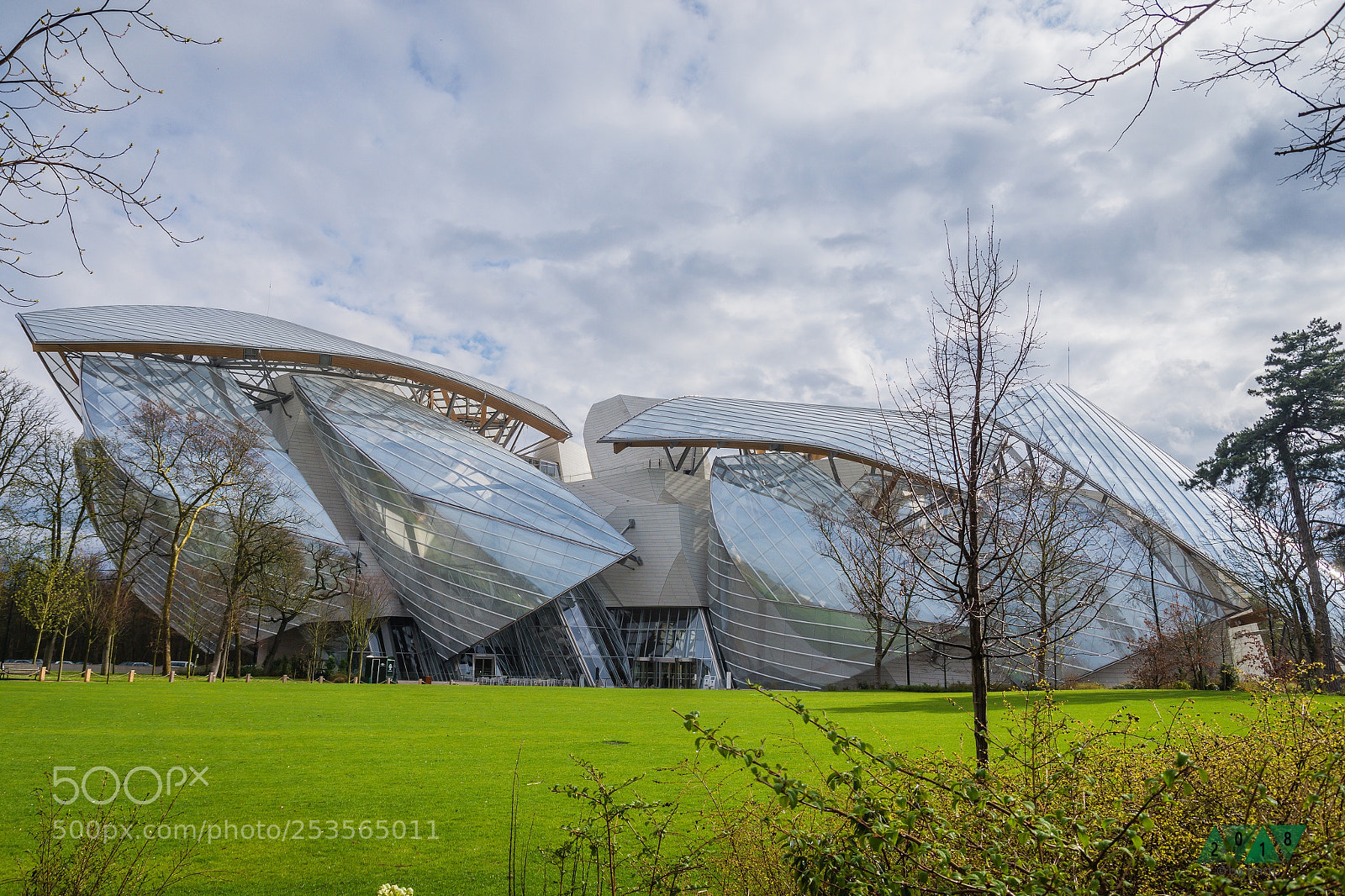 Nikon D7200 sample photo. Foundation louis vuitton photography