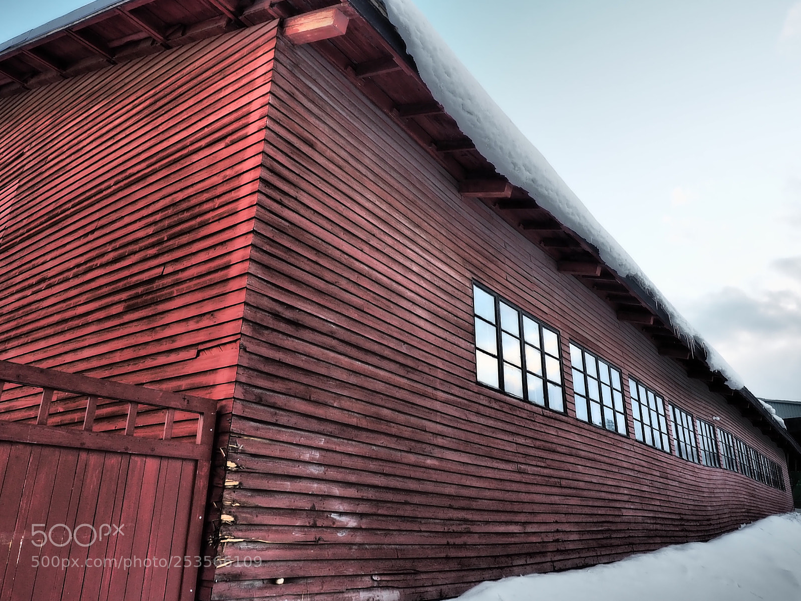 Olympus OM-D E-M5 II sample photo. Old boat warehouse photography
