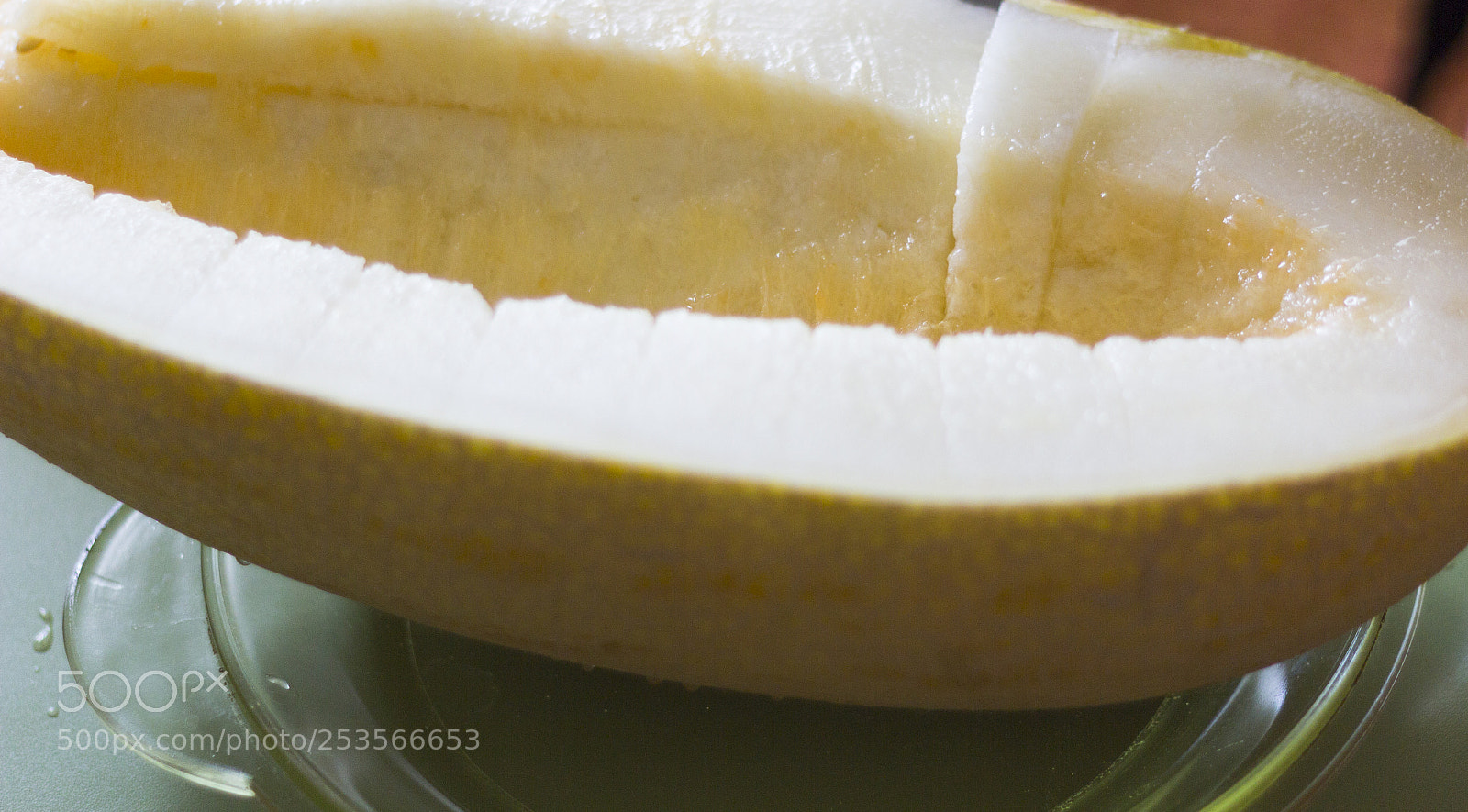 Canon EOS 60D sample photo. Cut melon photography