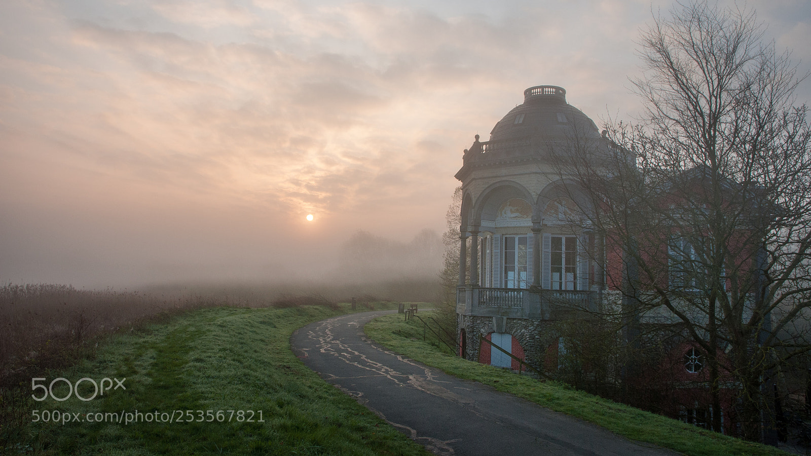 Nikon D60 sample photo. Misty sunrise photography