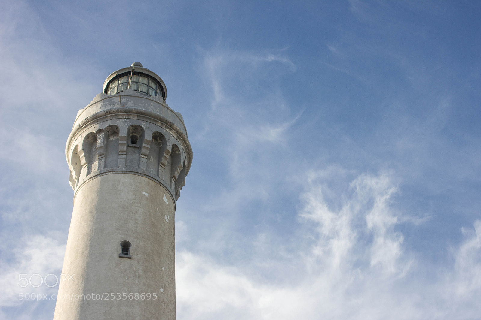 Canon EOS 550D (EOS Rebel T2i / EOS Kiss X4) sample photo. Lighthouse coming from nowhere photography