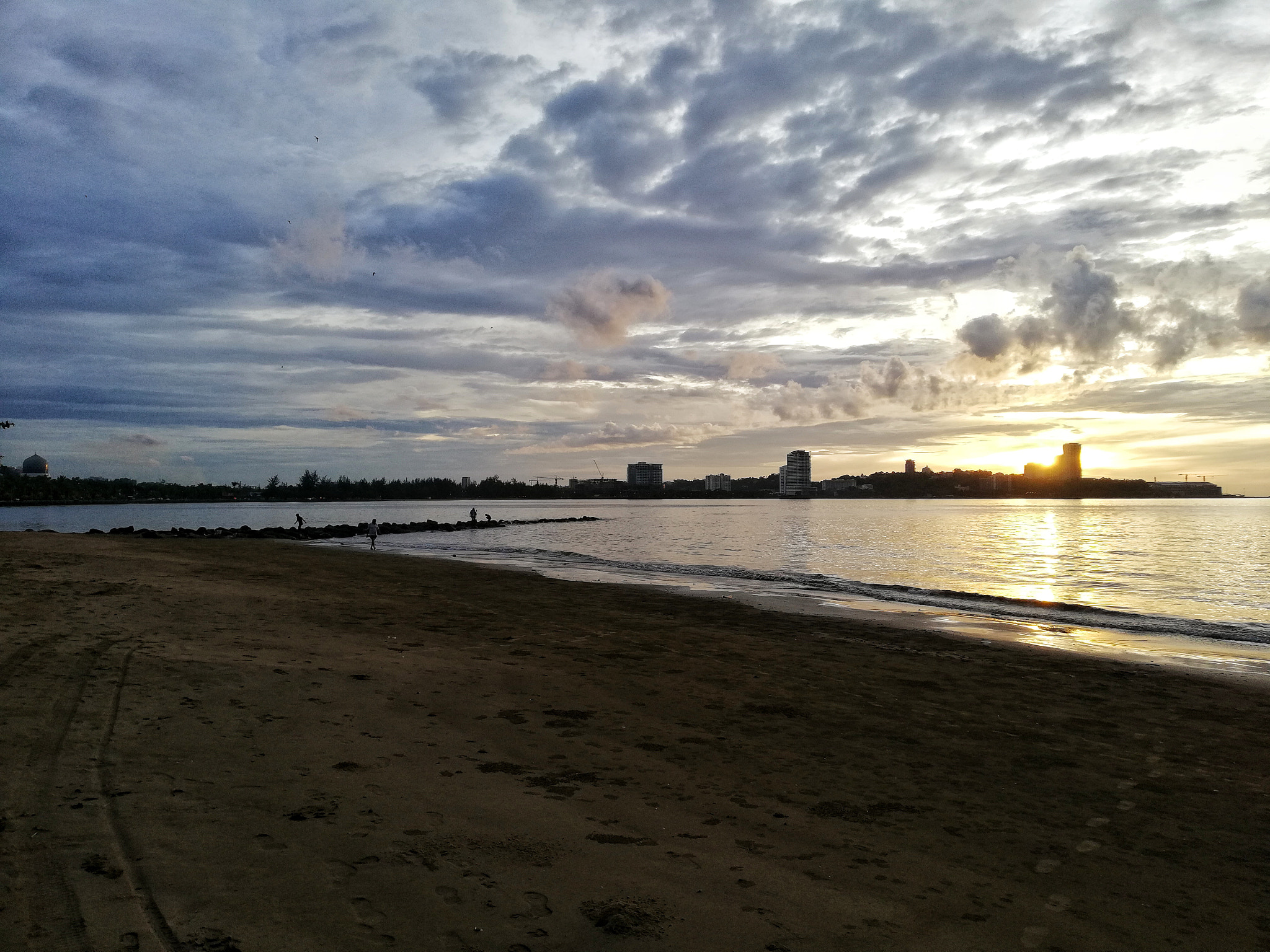 HUAWEI nova 2i sample photo. Sabah  tanjung aru photography