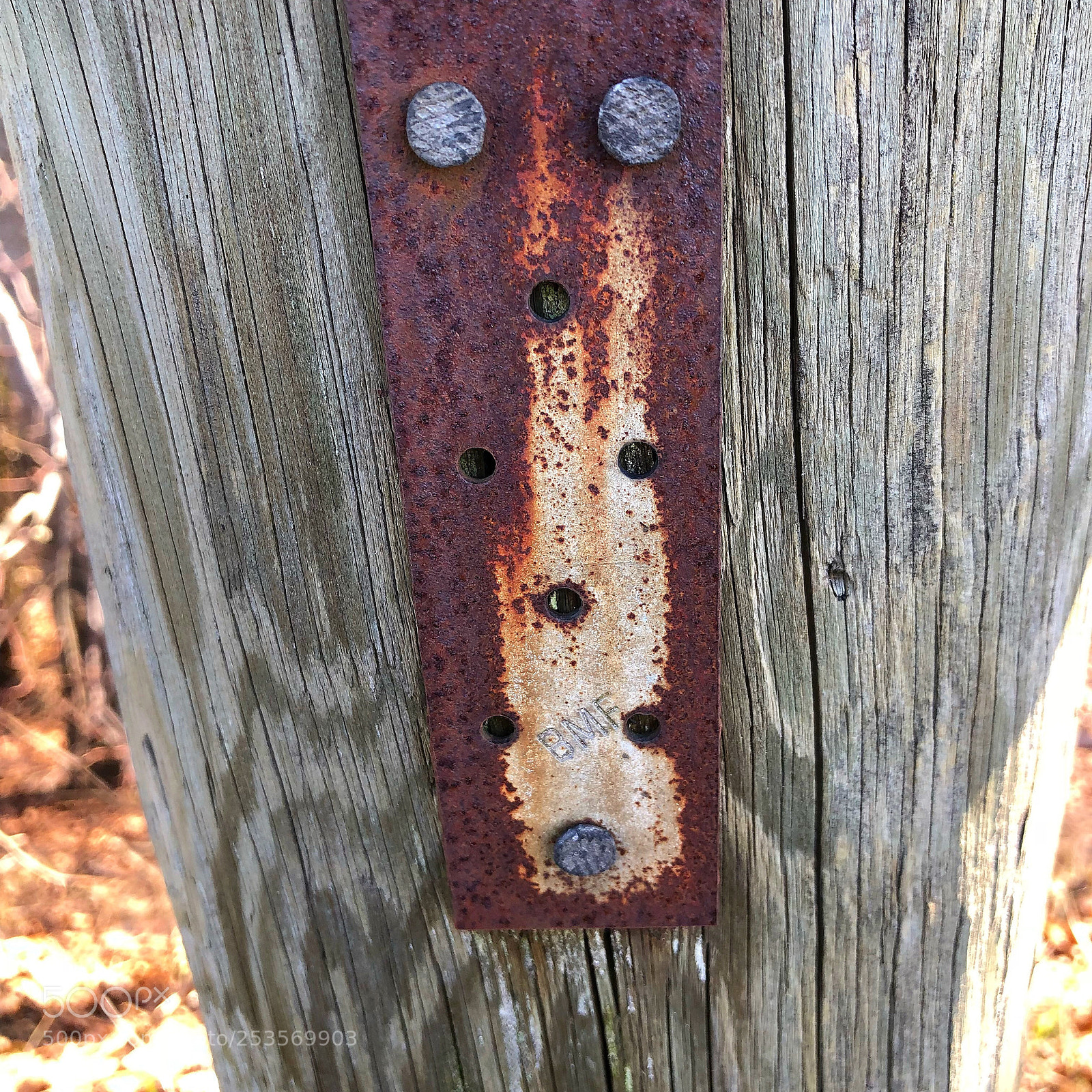 Apple iPhone 8 Plus sample photo. Rust and wood photography