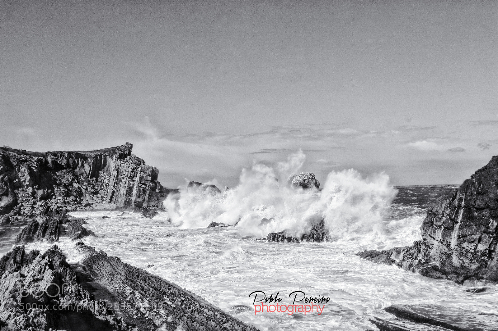 Canon EOS 700D (EOS Rebel T5i / EOS Kiss X7i) sample photo. Costa quebrado b&w photography