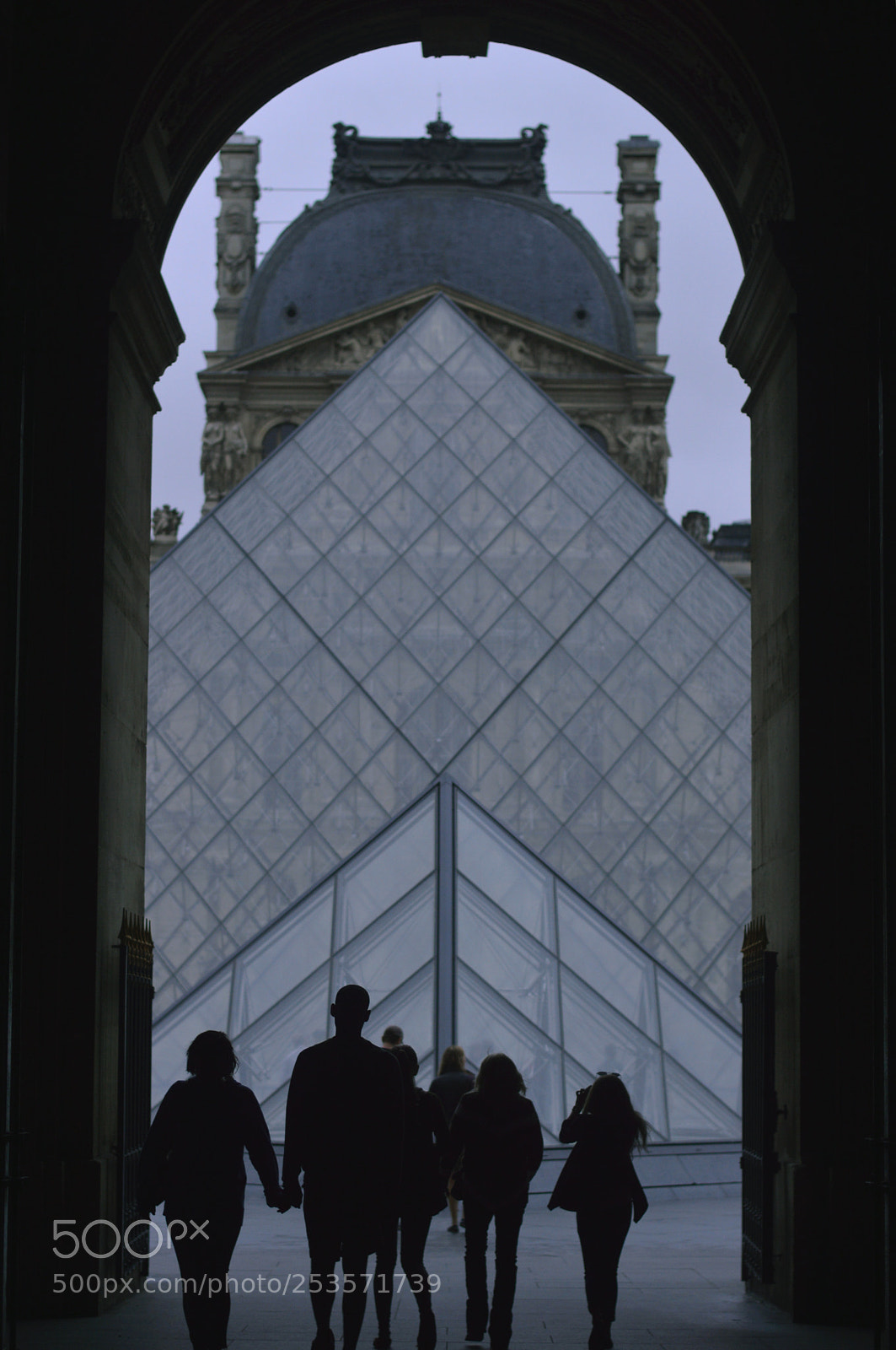 Nikon D3200 sample photo. Louvre museum paris photography