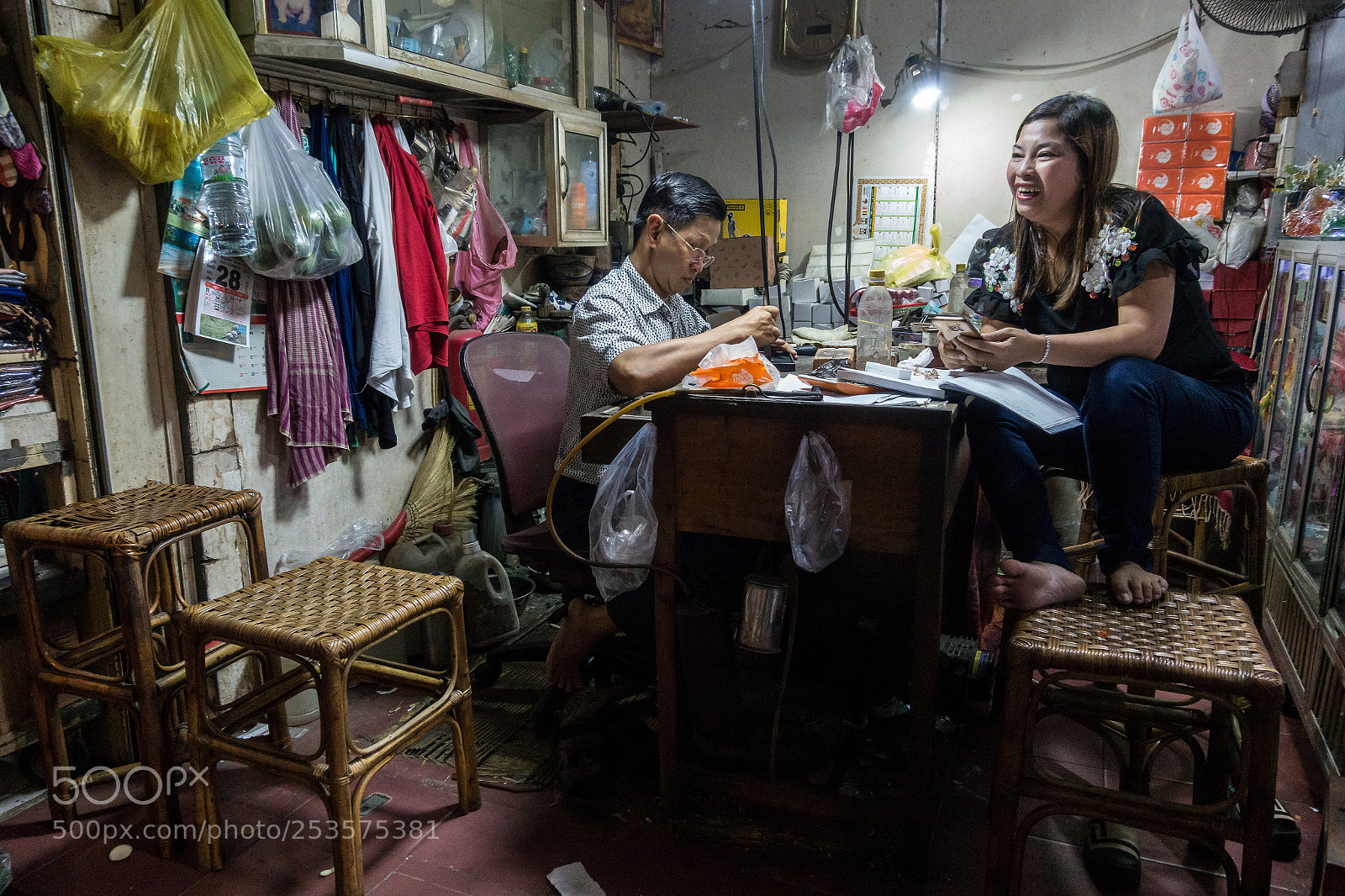Sony Cyber-shot DSC-RX100 IV sample photo. Market vibes photography