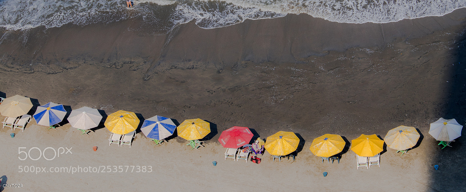 Canon EOS 800D (EOS Rebel T7i / EOS Kiss X9i) sample photo. Umbrellas photography