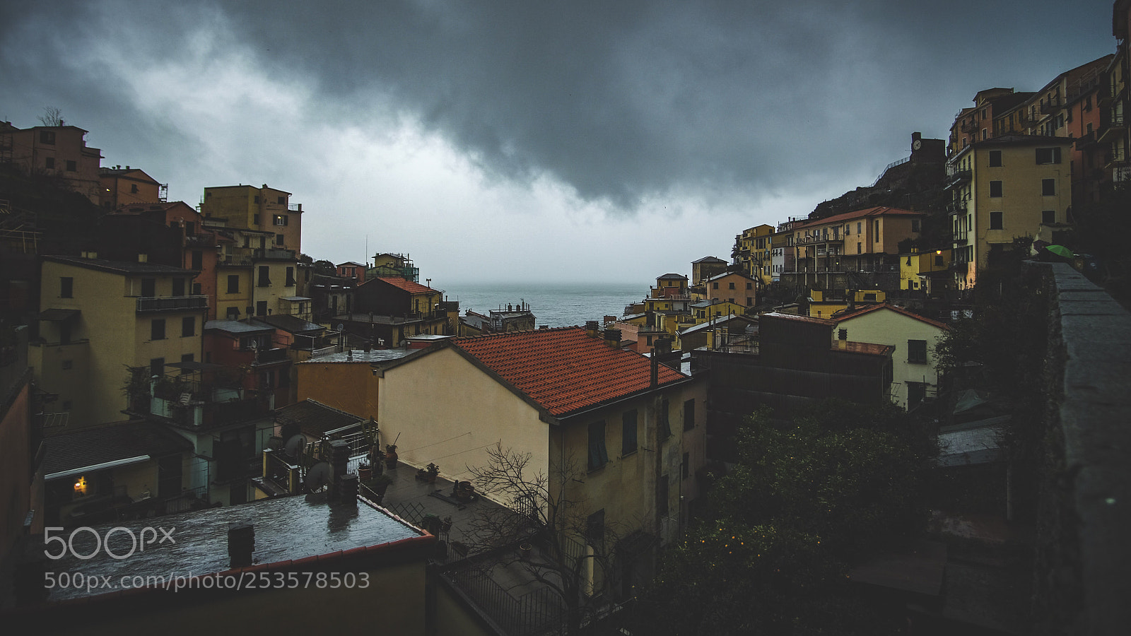 Fujifilm X-T10 sample photo. Gloomy riomaggiore photography
