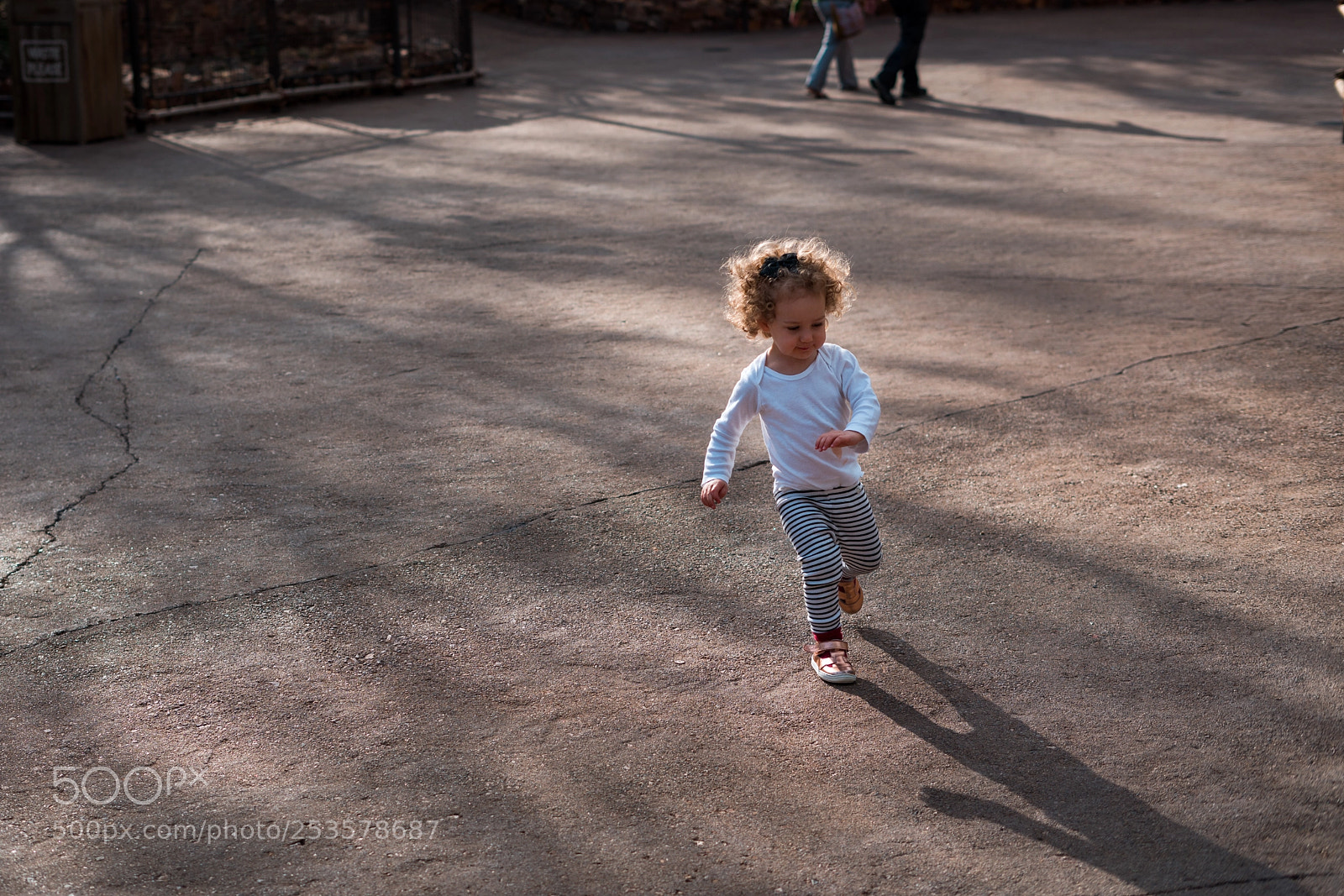 Sony a7R III sample photo. On the move photography