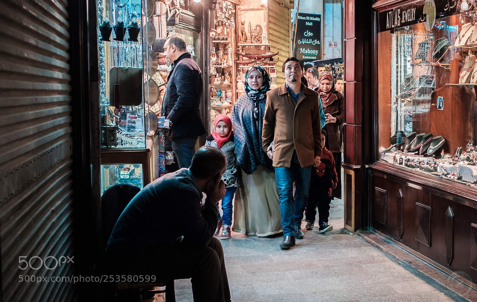 Fujifilm X-E3 sample photo. Sweet family walk through photography