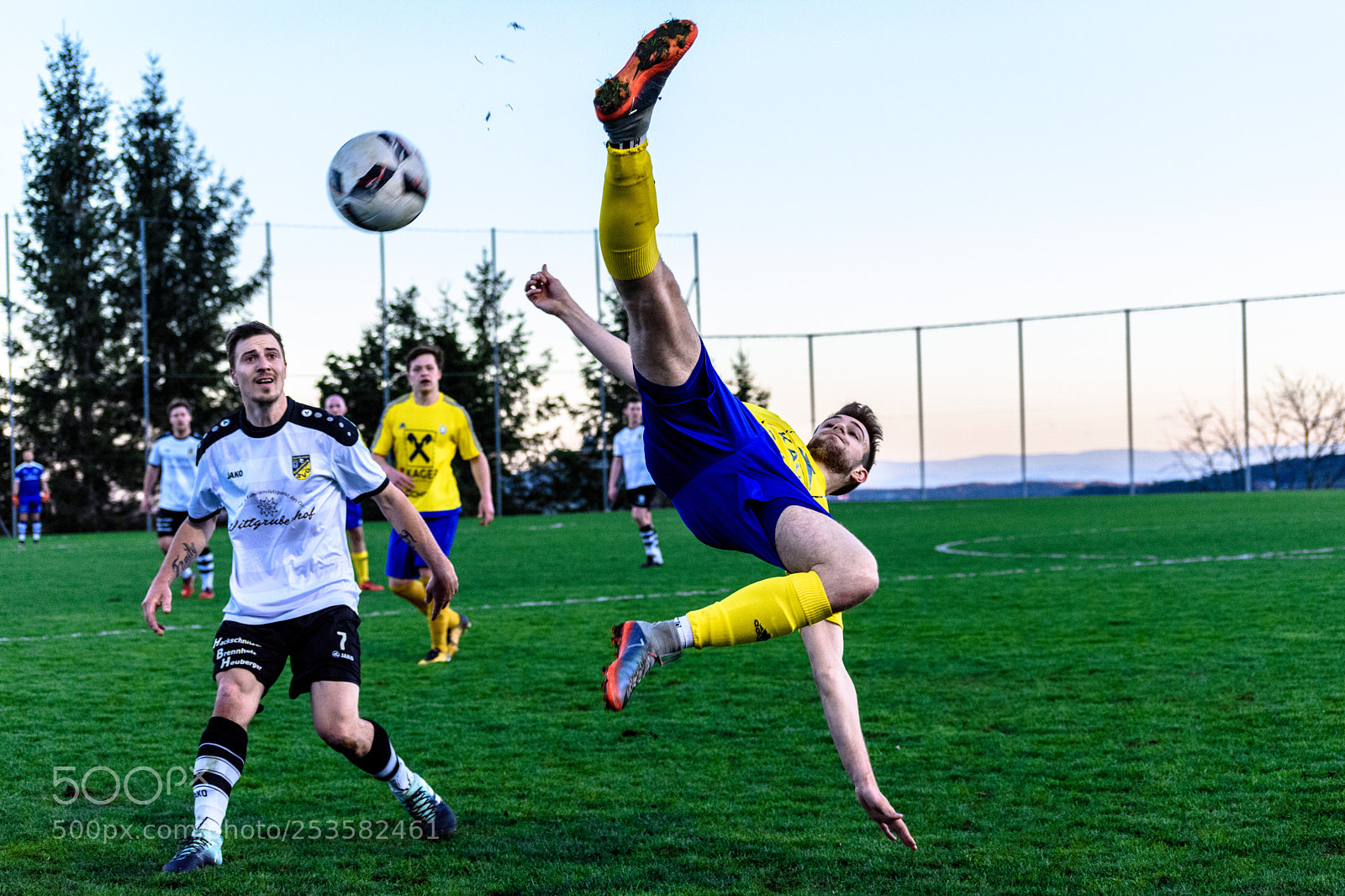 Nikon D3400 sample photo. Athletic soccer player photography