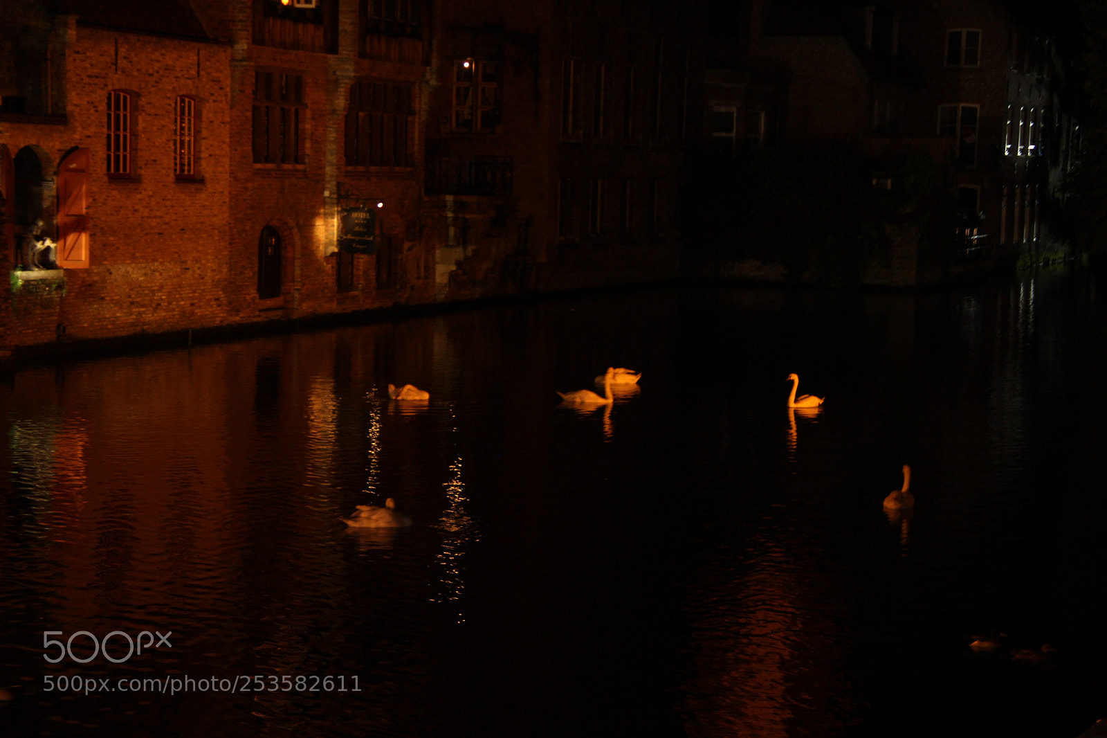 Canon EF-S 18-200mm F3.5-5.6 IS sample photo. Img photography