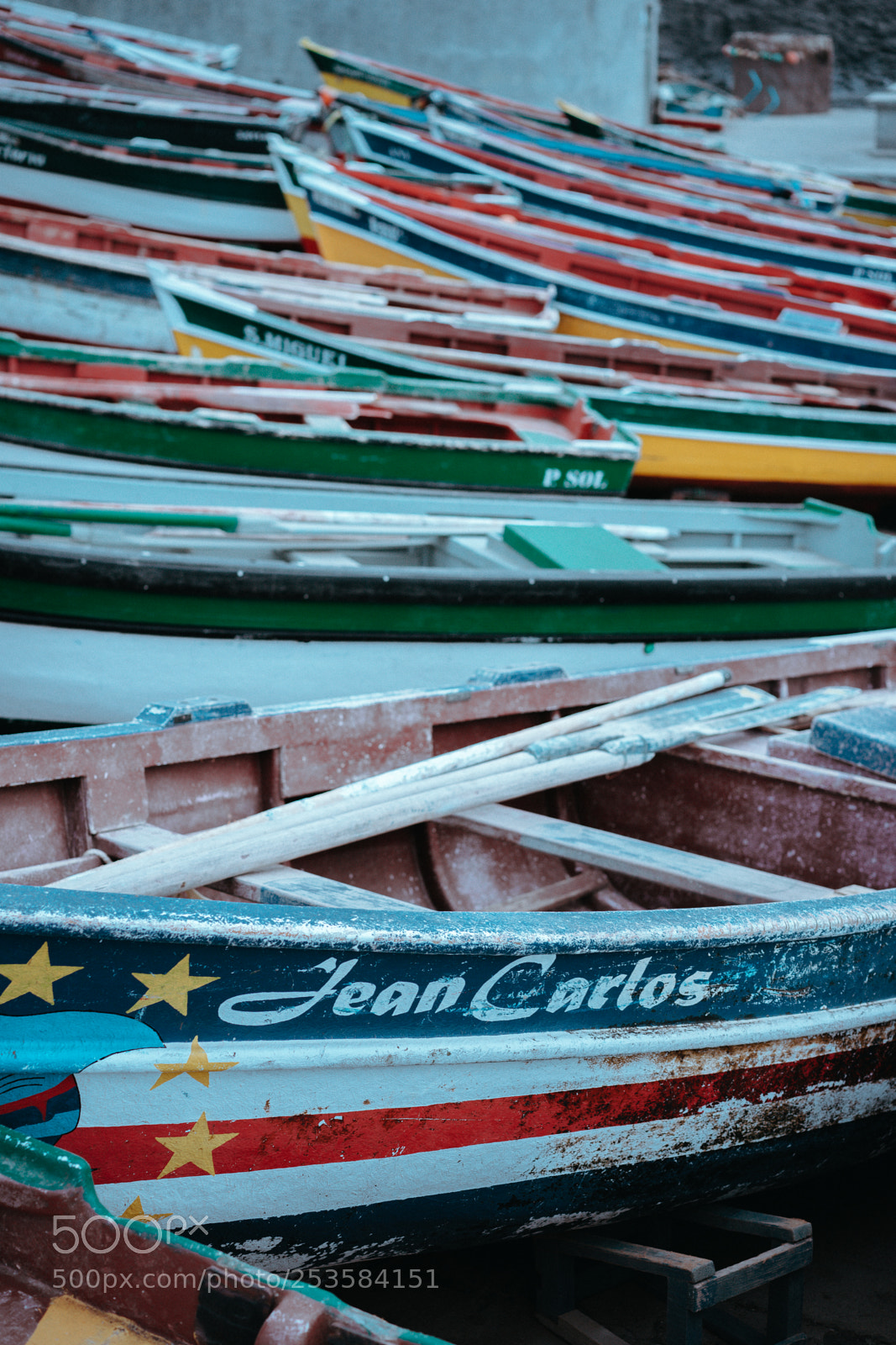 Sony a7 II sample photo. Multicolored local fishing boats photography