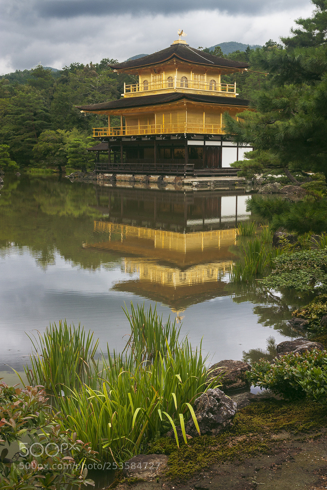 Canon EOS 450D (EOS Rebel XSi / EOS Kiss X2) sample photo. Golden temple photography