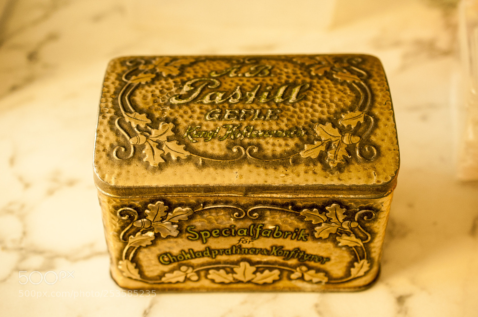 Nikon D700 sample photo. A old box that photography