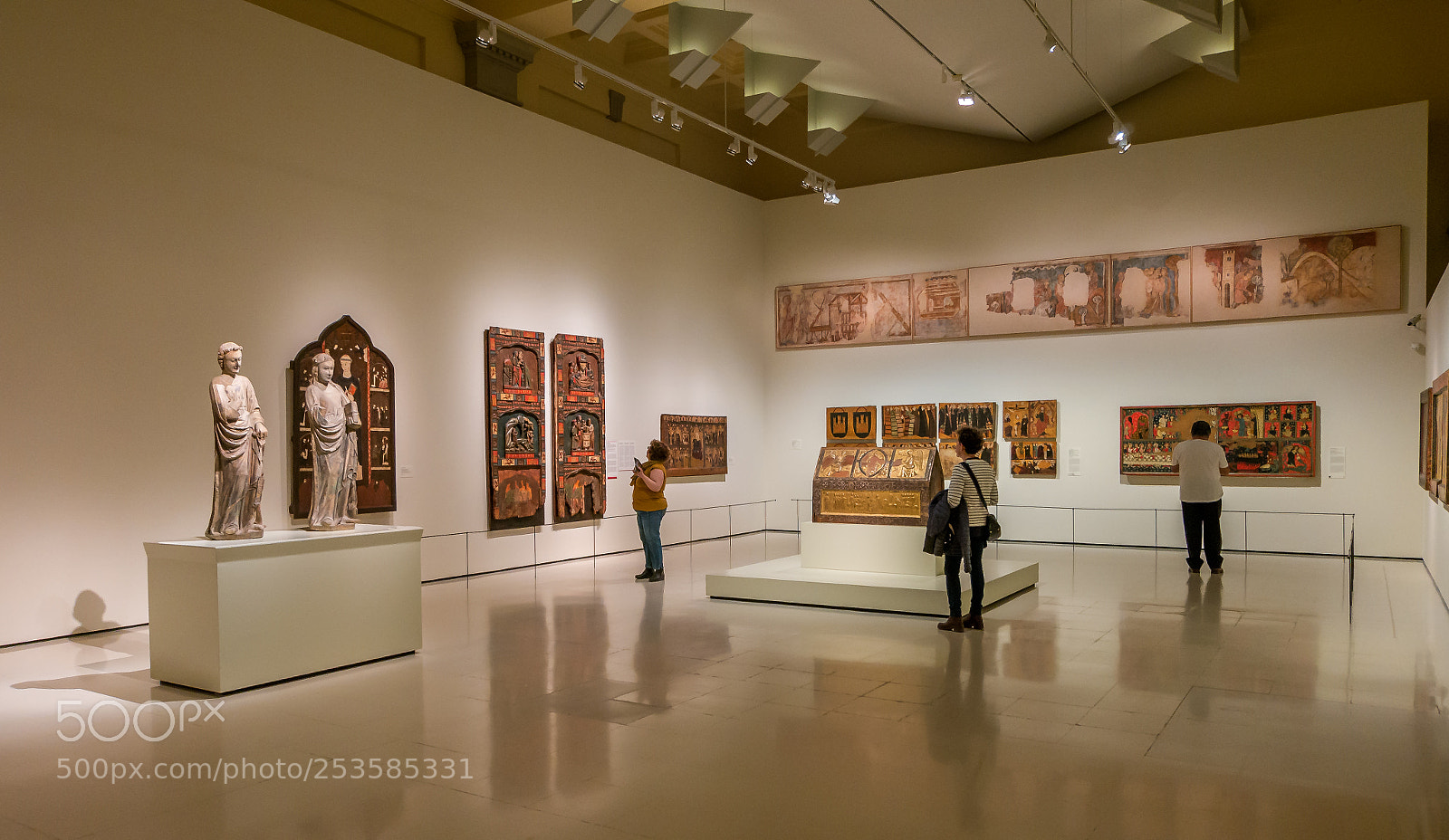 Fujifilm X-A1 sample photo. Calaluña art museum photography