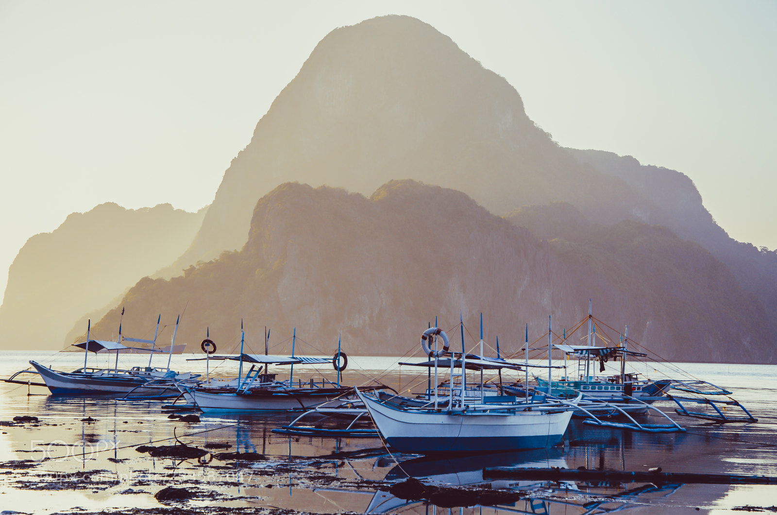 Nikon D5100 sample photo. Bancas in front of photography